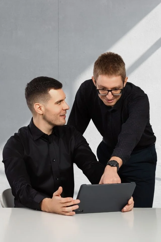 Eryk Krzyżanowski i Krzysztof Nowak, współwłaściciele Reklamywsieci.pl
